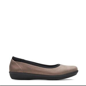 Clarks Ayla flats pewter Women's Taupe Slip-On Flats size 9 NWB